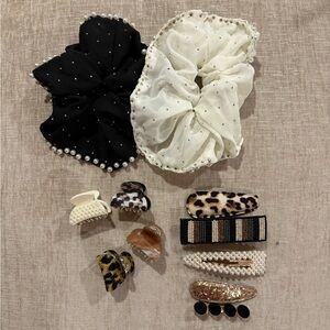 Pack of unused hair accessories